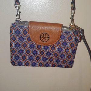 Small purse/wristlet